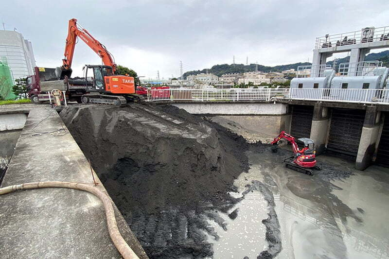 東駿河湾工業用水　富士川浄水場着水井排砂工事